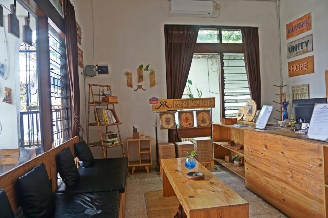 Rumah Roso Homestay Yogyakarta Kültér fotó
